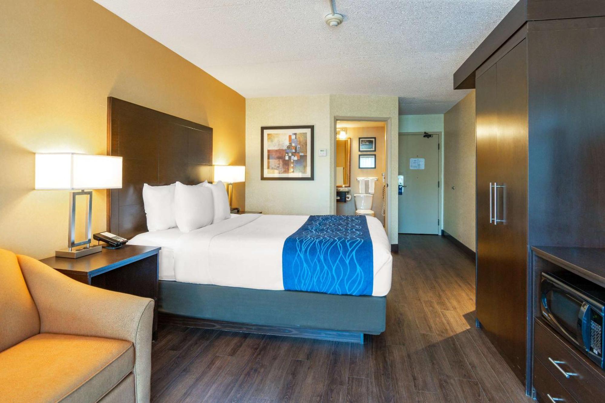 Comfort Inn Saint Thomas Exterior photo