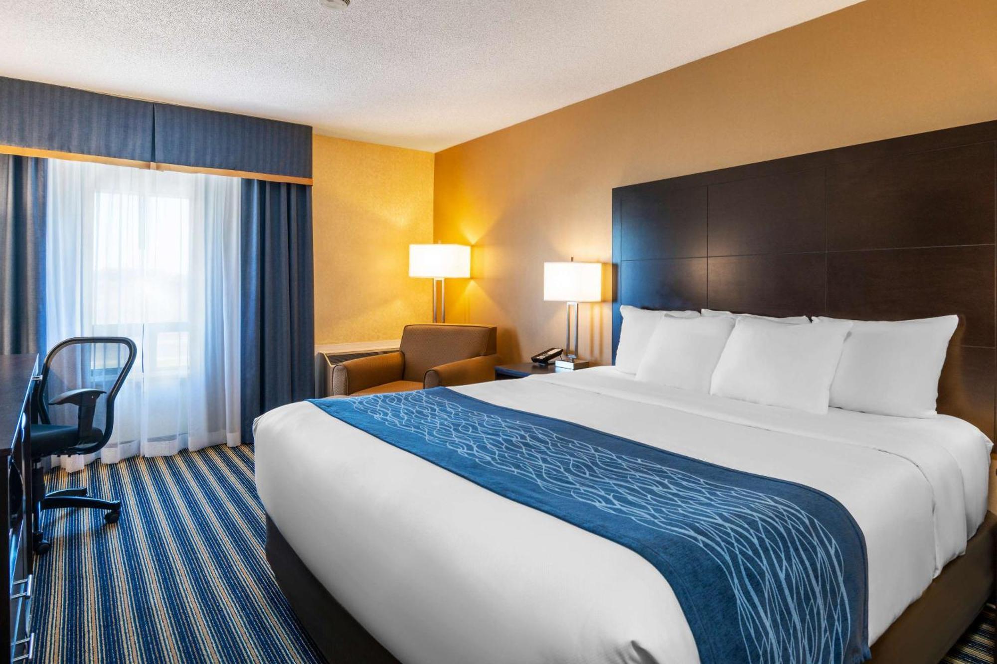 Comfort Inn Saint Thomas Exterior photo